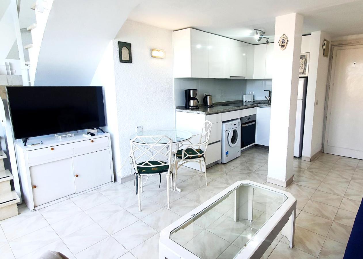Skol 701. One Bedroom Duplex With Exceptional Sea Views. Marbella Bagian luar foto