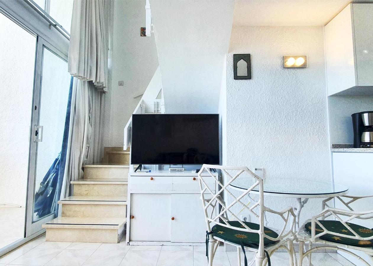 Skol 701. One Bedroom Duplex With Exceptional Sea Views. Marbella Bagian luar foto